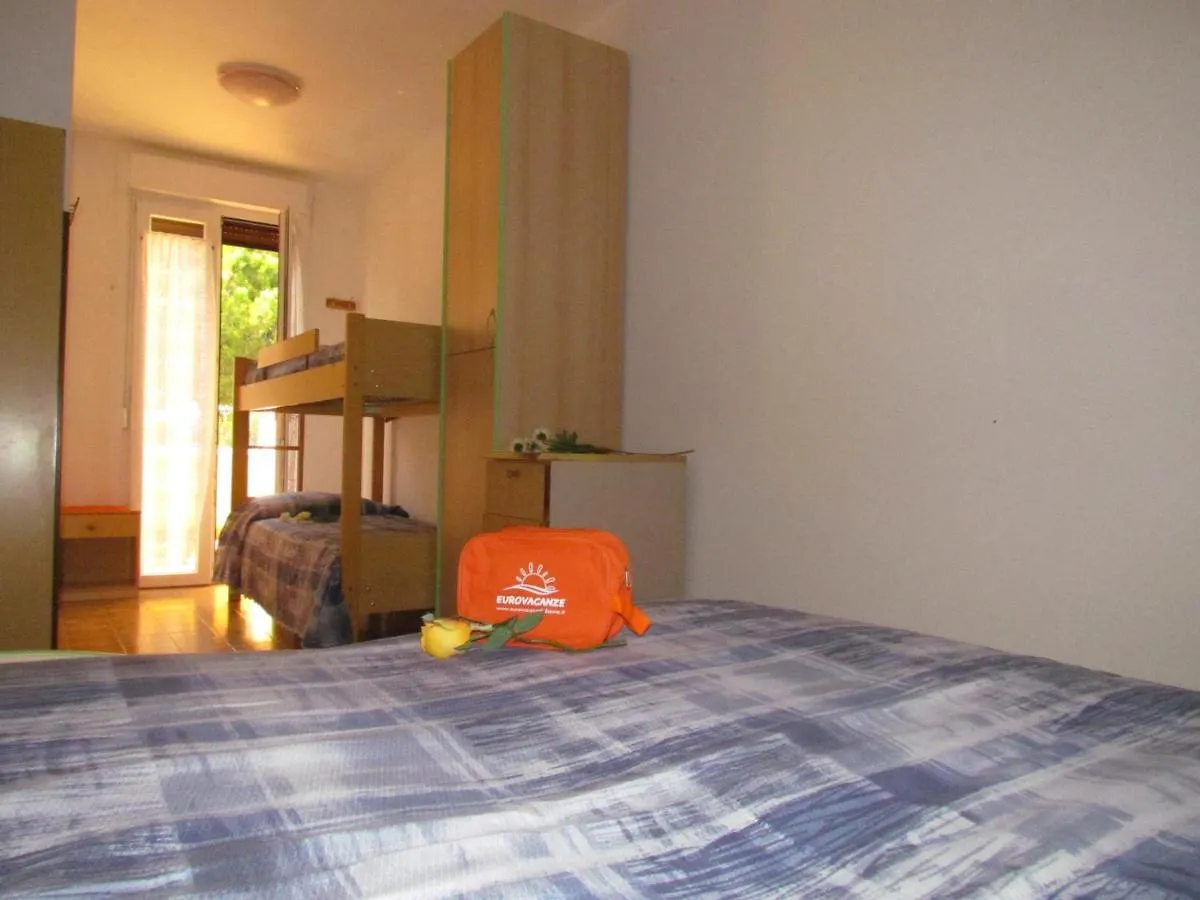 Spacious Apartment Up To 8 Guests Close To Thermae Bibione Italy